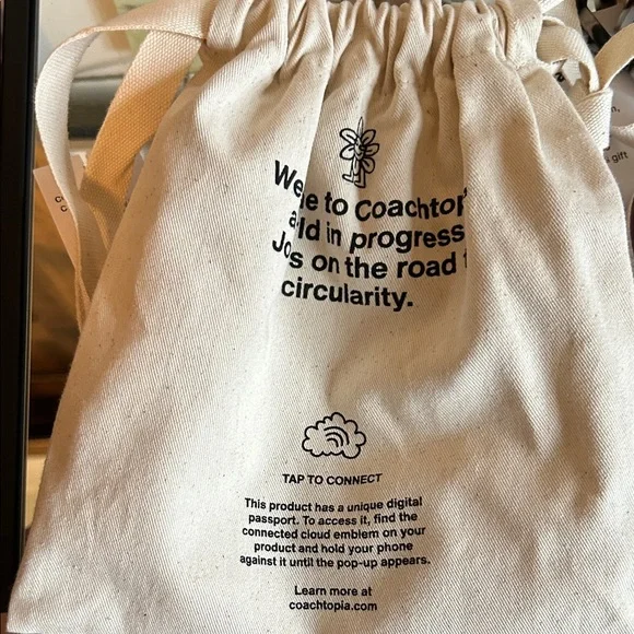 Coachtopia Ivory Leather Crossbody Bag - Picture 11 of 11